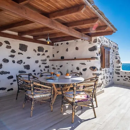 La Casa Atlantica Holiday home La Lajita